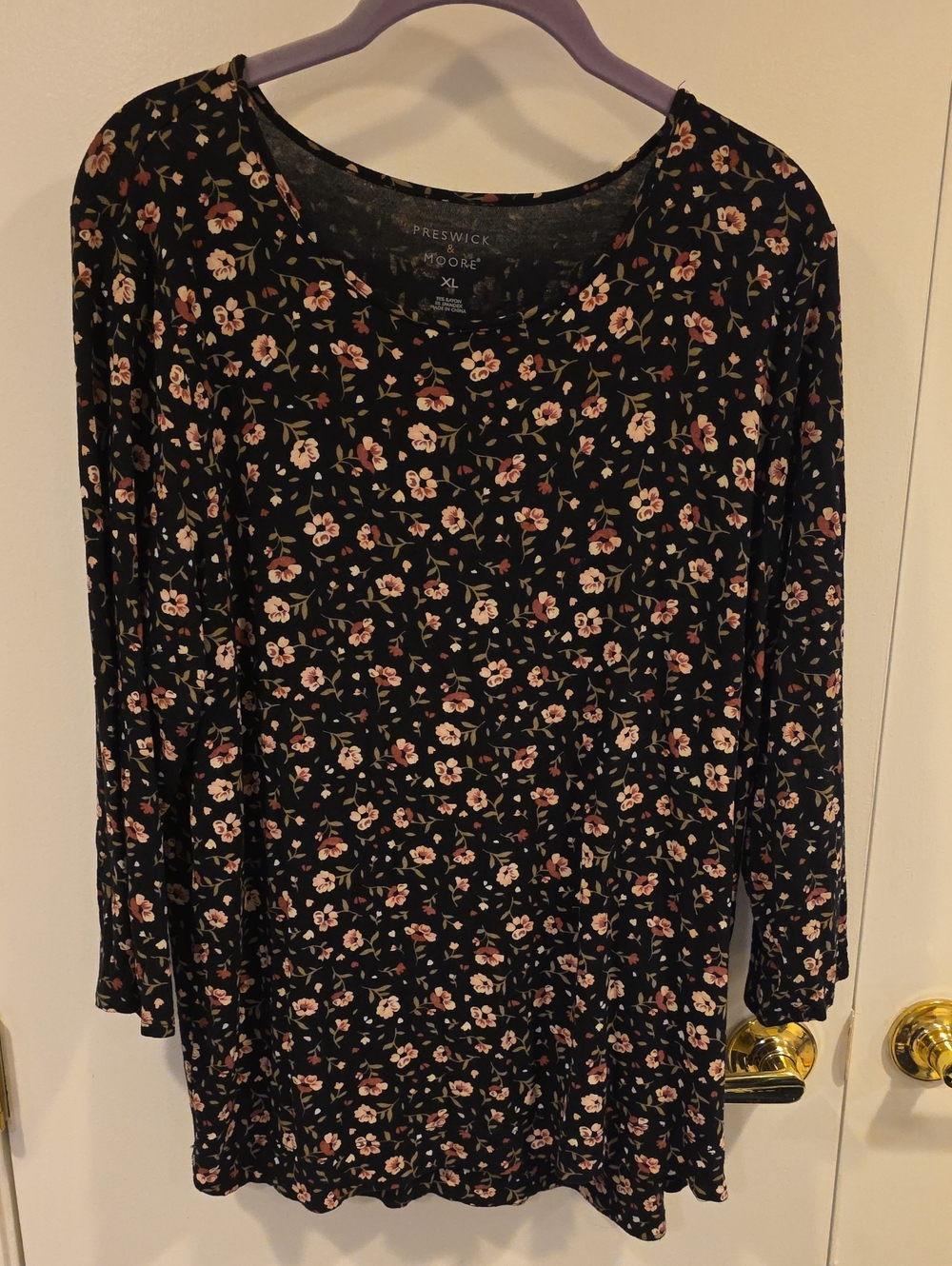 Preswick & Moore Black Floral Long-Sleeve Top